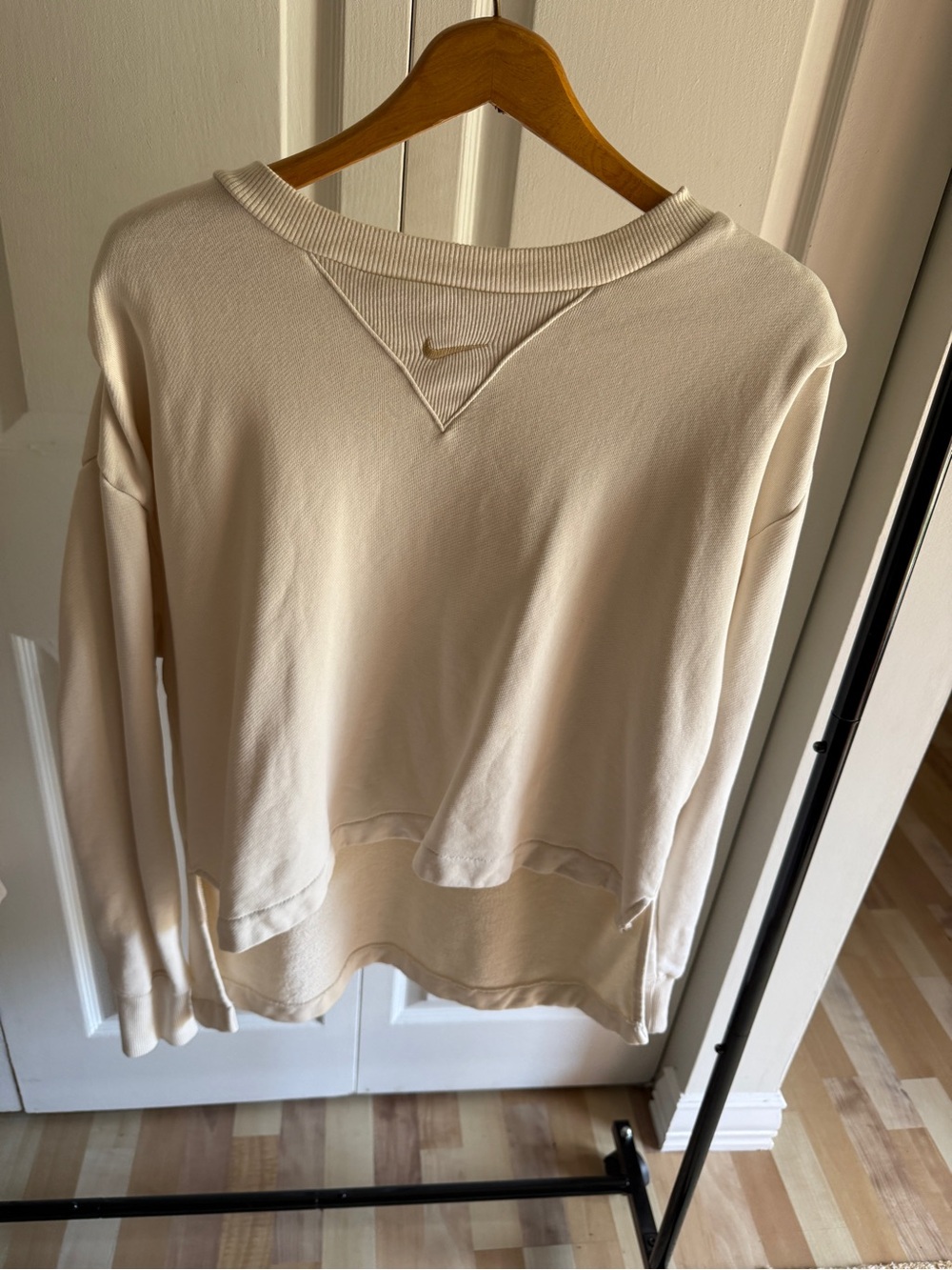 Nike Women's Light Cream Crewneck Pullover Sweatshirt